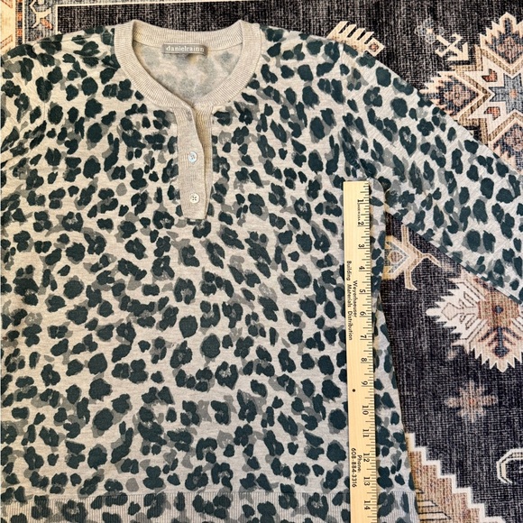 Daniel Rainn Women’s Green Blue Leopard Print 1/4 Button Down Long Sleeve Size M - Picture 11 of 12